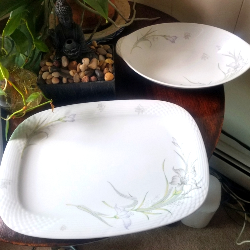 Vintage China Pearl Fine China Daffodil Serving Platter & Bowl